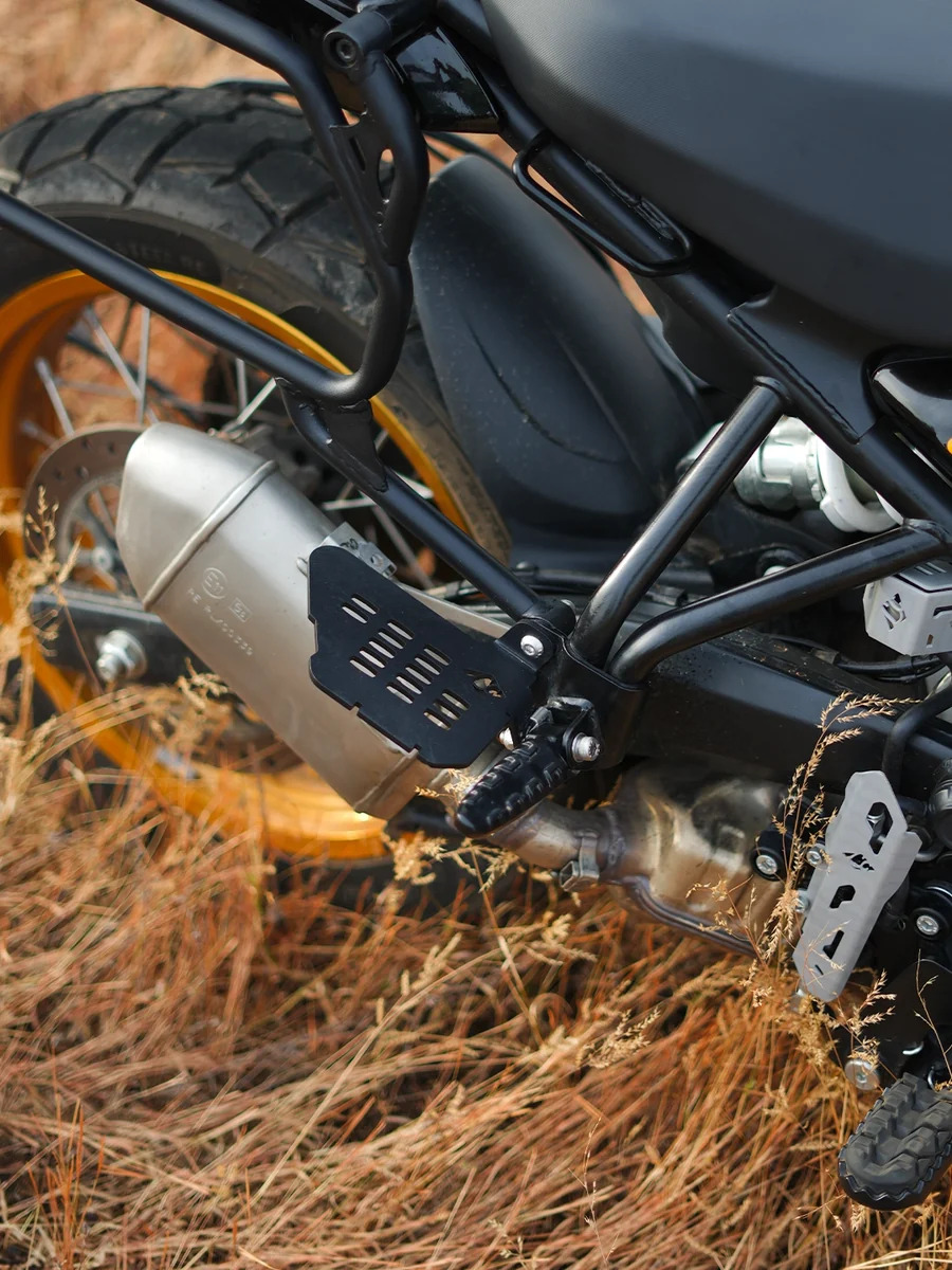 LCB-HIM 450 BOLSTER PILLION FOOTREST-MOTOR CYC ACC