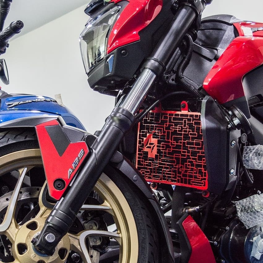 RADIATOR GUARD V3-DOMINAR MATTE RED