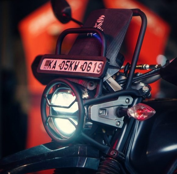 HR-X PULSE BS4/BS6 HEAD LAMP GRILL&GPS MOUNT-MOTOR CYC ACC